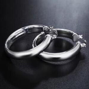 925 Sterling Silver Hoop Dangle Earrings 1.5 in. x 3 mm. Womens 90s Y2K Fashion